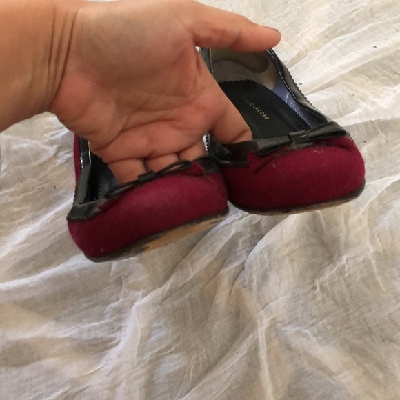 Beautiful raspberry red and black Marc Jacobs flats - Picture 5 of 7